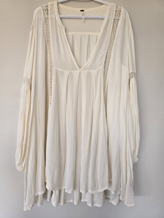 Free People Tops - Free People Cream Boho V-Neck Crochet Tunic/dress. Women's Size M. Peasant Top